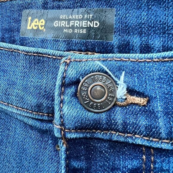 Lee Relaxed Fit Girlfriend Mid Rise Blue Denim Jeans Size 6 - Picture 2 of 10